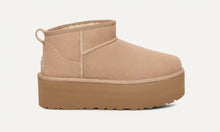 Load image into Gallery viewer, UGG Women&#39;s Classic Ultra Mini Platform